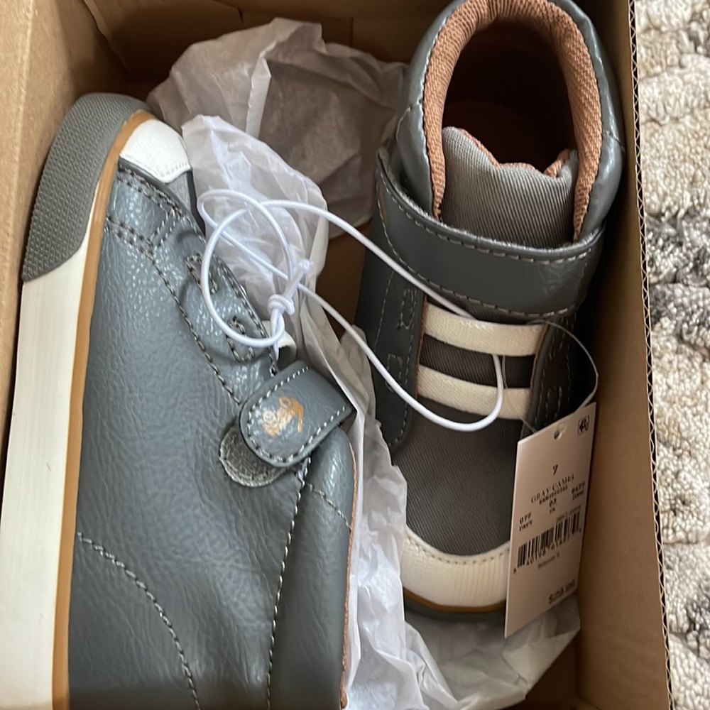 See Kai Run Basics Toddler Baby Boy’s size 7 Belmont Sneakers - Gray